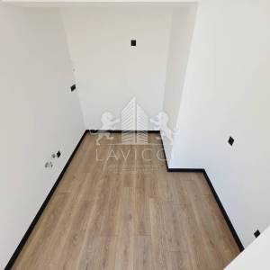 Privlaka I Dvosoban apartman u novogradnji, 100 m od mora i 2 parkirna mjesta