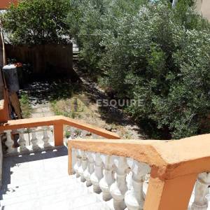 PRIVLAKA - kuća sa dvije stambene jedinice 80m od mora - 140m2