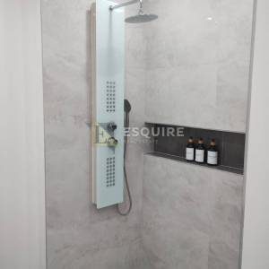 PRIVLAKA - kuća sa dvije stambene jedinice 80m od mora - 140m2