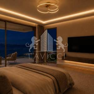 Privlaka | Luksuzni dvoetažni stan 134,72 m² | Lift | Prvi red do mora