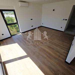 Privlaka – Penthouse apartman s bazenom i krovnom terasom 100 m od mora