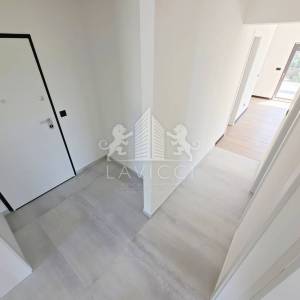 Privlaka – Penthouse apartman s bazenom i krovnom terasom 100 m od mora