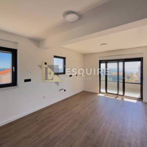 PRIVLAKA - Penthouse S5 s bazenom i pogledom na more - 90m2