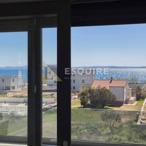 PRIVLAKA - Penthouse S5 s bazenom i pogledom na more - 90m2