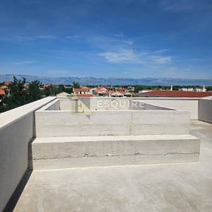 PRIVLAKA - Penthouse S5 s bazenom i pogledom na more - 90m2
