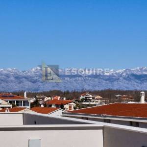 PRIVLAKA - Penthouse S5 s bazenom i pogledom na more - 90m2