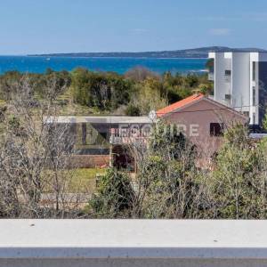 PRIVLAKA - Penthouse S5 s bazenom i pogledom na more - 90m2
