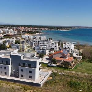 PRIVLAKA - Penthouse S5 s bazenom i pogledom na more - 90m2