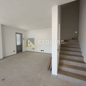 PRIVLAKA - predivna luksuzna duplex vila s bezenom!!