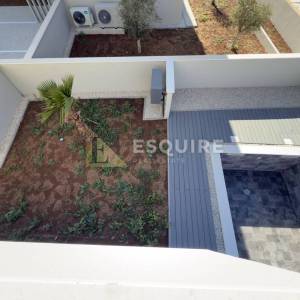 PRIVLAKA - predivna luksuzna duplex vila s bezenom!!