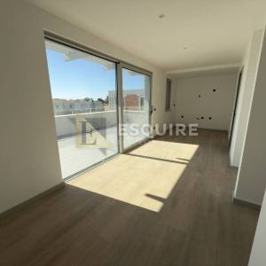 PRIVLAKA - predivna luksuzna duplex vila s bezenom!!