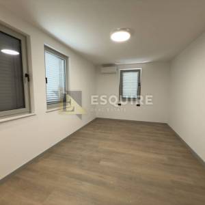 PRIVLAKA - predivna luksuzna duplex vila s bezenom!!