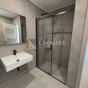 PRIVLAKA - predivna luksuzna duplex vila s bezenom!!