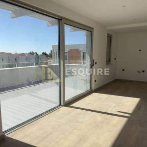 PRIVLAKA - predivna luksuzna duplex vila s bezenom!!