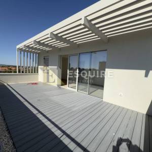 PRIVLAKA - predivna luksuzna duplex vila s bezenom!!