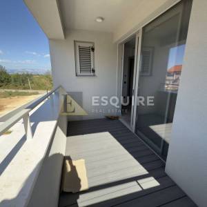 PRIVLAKA - predivna luksuzna duplex vila s bezenom!!