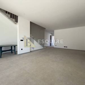 PRIVLAKA - predivna luksuzna duplex vila s bezenom!!