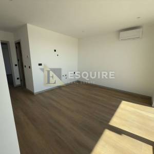 PRIVLAKA - predivna luksuzna duplex vila s bezenom!!