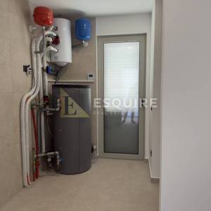 PRIVLAKA - predivna luksuzna duplex vila s bezenom!!