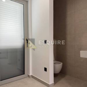 PRIVLAKA - predivna luksuzna duplex vila s bezenom!!
