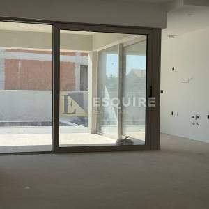 PRIVLAKA - predivna luksuzna duplex vila s bezenom!!