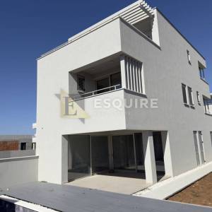 PRIVLAKA - predivna luksuzna duplex vila s bezenom!!