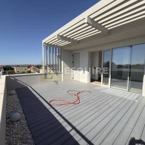 PRIVLAKA - predivna luksuzna duplex vila s bezenom!!
