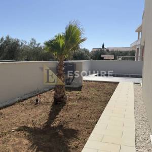 PRIVLAKA - predivna luksuzna duplex vila s bezenom!!
