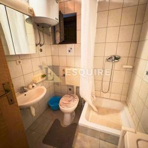 PRIVLAKA-SABUNIKE, Dvojna kuća s dva apartmana – 700 m od pješčane plaže!!
