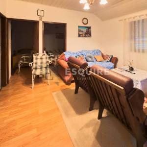 PRIVLAKA-SABUNIKE, Dvojna kuća s dva apartmana – 700 m od pješčane plaže!!