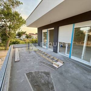 PRIVLAKA – Sabunike | Moderan trosoban penthouse na 1. katu s prostranom terasom!