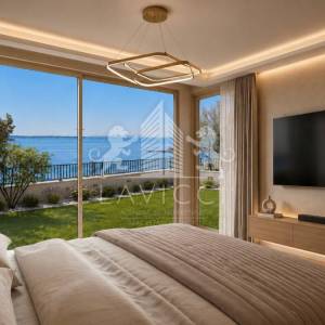 Privlaka – Škrapavac | Apartman 82,55 m² s privatnim vrtom | Prvi red do mora