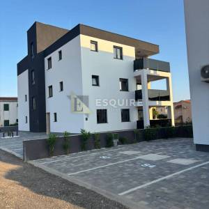 PRIVLAKA - Trosoban Penthouse S5 - 80m od mora