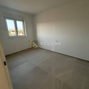PRIVLAKA - Trosoban Penthouse S5 - 80m od mora
