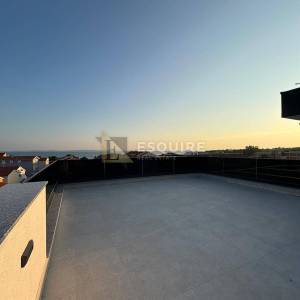 PRIVLAKA - Trosoban Penthouse S5 - 80m od mora
