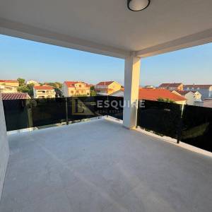 PRIVLAKA - Trosoban Penthouse S5 - 80m od mora