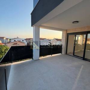 PRIVLAKA - Trosoban Penthouse S5 - 80m od mora