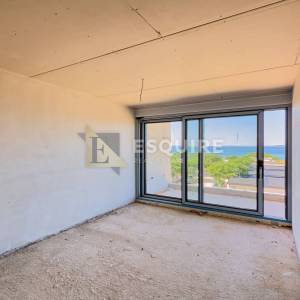 PRIVLAKA - Trosoban stan S5 na 1. katu, USELJIVO - 106m2