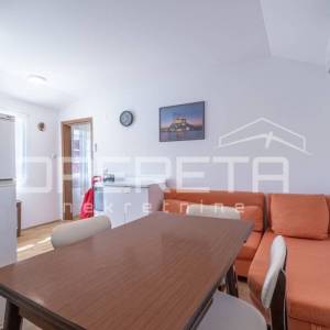 PRODAJA, 1,5 SOBAN STAN, ROVINJ - CENTAR, 35 m2, IZVRSNA LOKACIJA , DVOSTRANI, P