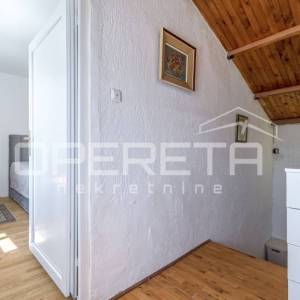 PRODAJA, 1,5 SOBAN STAN, ROVINJ - CENTAR, 35 m2, IZVRSNA LOKACIJA , DVOSTRANI, P