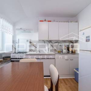PRODAJA, 1,5 SOBAN STAN, ROVINJ - CENTAR, 35 m2, IZVRSNA LOKACIJA , DVOSTRANI, P