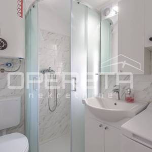 PRODAJA, 1,5 SOBAN STAN, ROVINJ - CENTAR, 35 m2, IZVRSNA LOKACIJA , DVOSTRANI, P
