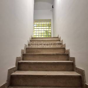 Prodaja, Donji Grad, poslovni prostor  140m2 u suterenu zgrade