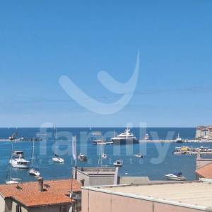 PRODAJA DVOSOBNI STAN ROVINJ CENTAR - POGLED NA MORE