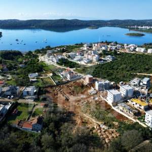 PRODAJA GRAĐEVINSKOG ZEMLJIŠTA UZ MORE