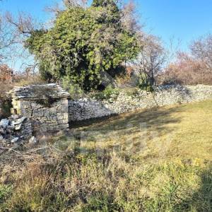 PRODAJA ISTARSKE KAMENE KUĆE NA PREDIVNOJ LOKACIJI