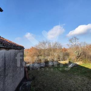 PRODAJA ISTARSKE KAMENE KUĆE NA PREDIVNOJ LOKACIJI