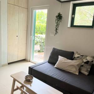 Prodaja, K. Lukšić, prizemnica 34 m2, vrt, parking (2)
