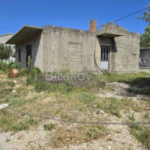 Prodaja, Kaštel Lukšić, prizemnica na zemljištu 492 m2