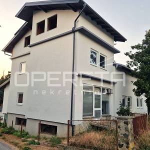 PRODAJA, KUĆA  ROH BAU S IZUZETNIM POTENCIJALOM, MOKRICE, BLIZU CENTRA OROSLAVJA